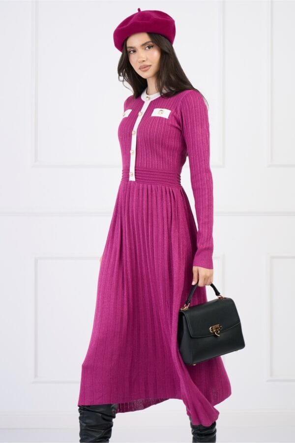 Rochie casual din tricot magenta cu insertii din fir lurex si nasturi