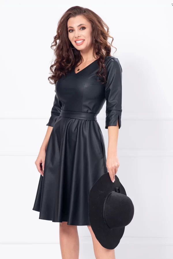 Rochie de zi din piele ecologica neagra in clos