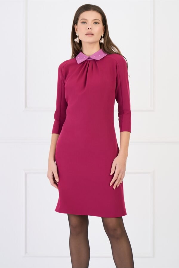 Rochie DY Fashion office din stofa magenta cu guler lila