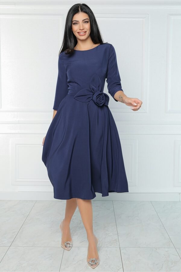 Rochie MBG office din stofa bleumarin cu floare in talie