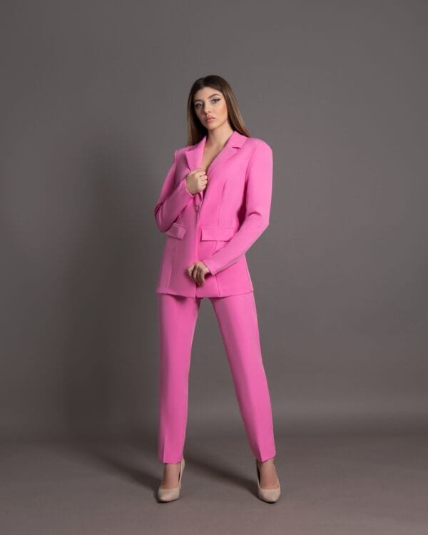Costum Amira
