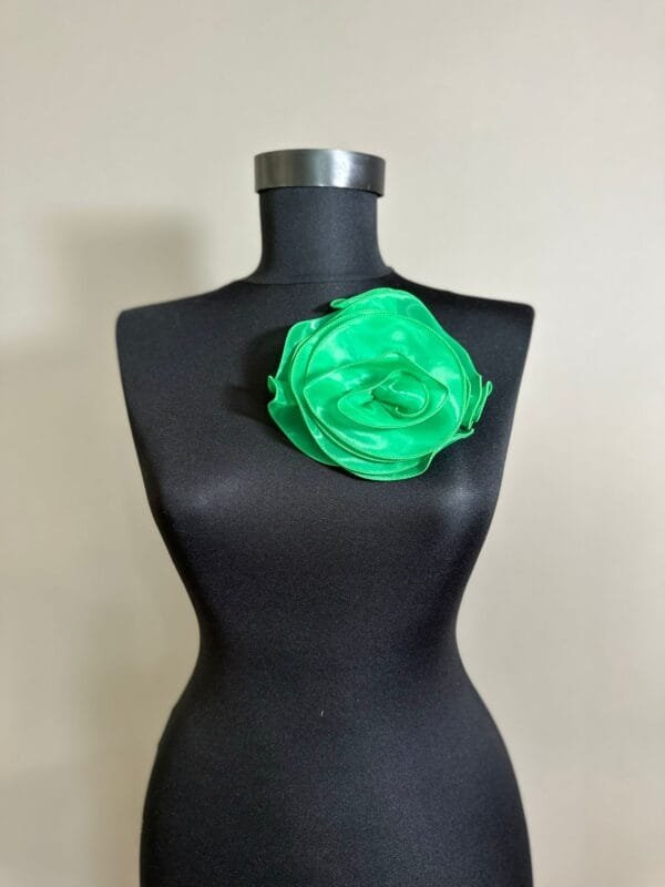 Brosa Floare Lola