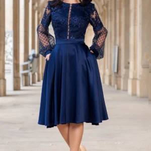 Rochie eleganta midi bleumarin in clos Paulina cu broderie pretioasa