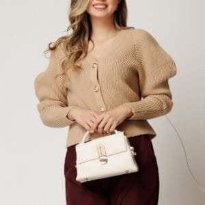 Cardigan casual scurt din tricot bej cu nasturi