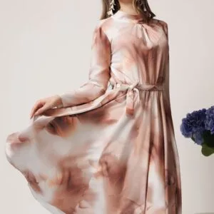 Rochie DY Fashion de zi din poplin bej cu imprimeuri maro si cordon