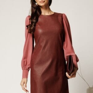 Rochie DY Fashion din piele ecologica burgundy cu maneci din voal roz