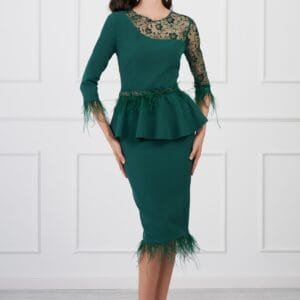 Rochie verde cu dantela si pene