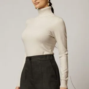 Maleta din tricot ivory cu guler intors