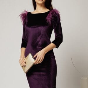 Rochie DY Fashion eleganta din catifea mov cu pene la umeri